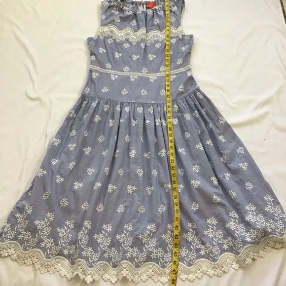 Monique Lhuillier Women EleganyBlue & White Embroidered Sleeveless Dress Size 12 - Picture 11 of 12